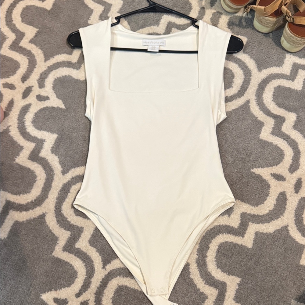House of Harlow 1960 Cream Square-Neck body suit